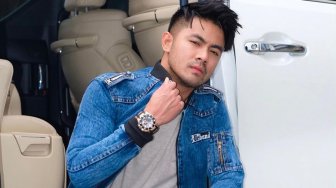 Guntur Triyoga Puji Apristiyah Pacar yang Baik Hati