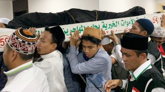 Klarifikasi Rizieq Salah Makam, Status Anak Mbah Moen Diunggah Ustaz Haikal