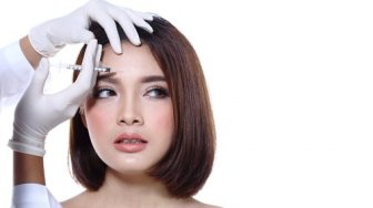 Tren Menghilangkan Wajah Galak, Suntik Filler dan Botox