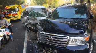 Tabrak Landcruiser, Pengemudi Grand Max Tewas di Tempat