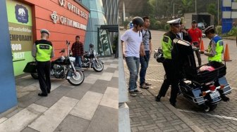 Polisi Nggak Pilih Kasih Kok Saat Razia. Pemotor Moge Juga Tetap Kena Razia