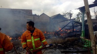 Rumah Kakek Sebatang Kara di Tulungagung Dilalap si Jago Merah
