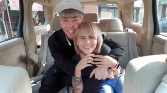 Evelin Nada Anjani Ragu soal Ajakan Roy Kiyoshi Menikah