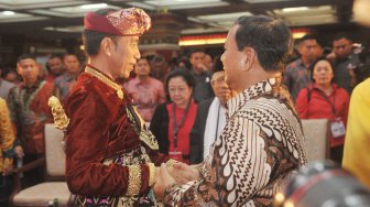 Momen Keakraban Jokowi-Prabowo Hadiri Kongres PDIP