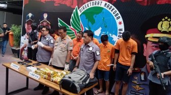 Polisi Ringkus 7 Orang Kurir Narkoba Jaringan Malaysia - Jakarta
