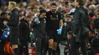 Kabar Buruk Buat Liverpool, Alisson Becker Cedera Pinggul