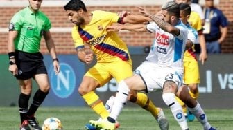 Barcelona Hantam Napoli 4-0, Luis Suarez Cetak Dua Gol