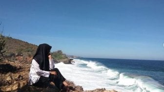 Senja Bergelayut di Pantai Ngeden Gunungkidul