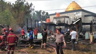 Tiga Rumah Dekat Masjid Terbakar saat Warga Ikut Potong Hewan Kurban