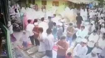 Sedang Salat Idul Adha, Jemaah di Depok Kocar-kacir Lihat Sapi Lepas