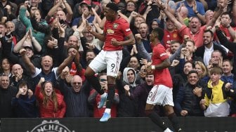 Manchester United Bantai Chelsea 4-0