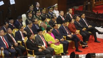 Sejumlah menteri kabinet kerja saat menghadiri Sidang Tahunan MPR di Kompleks Parlemen, Senayan, Jakarta, Jumat (16/8). [Suara.com/Arya Manggala]