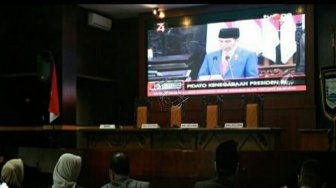 Rapat Paripurna Istimewa DPRD-Pemkab Probolinggo, Dengarkan Pidato Presiden