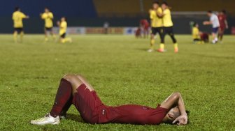 5 Berita Bola Terpopuler: Timnas Indonesia U-18 Menangis, Man City Terjegal VAR