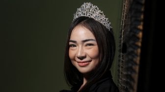 Helnisa Syahriani Miss Popular Dance Challange 2019 saat  berkunjung ke kantor Redaksi Suara.com, Jakarta, Senin (19/8). [Suara.com/Oke Atmaja]