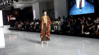 Cantik, Kolaborasi Tenun India dan Indonesia Hadirkan Songket Indah