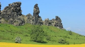 Lebih Dekat dengan Teufelsmauer, Si Tebing Setan dari Jerman