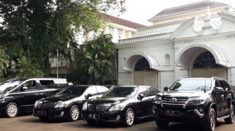 Anggaran Mobil Dinas Nyaris Rp1 M per Unit, Mensesneg: Efisiensi Bukan Berarti Tidak Ngapa-ngapain