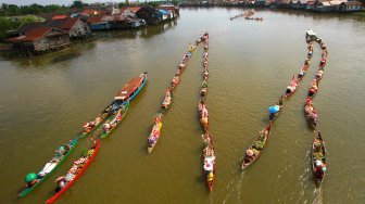 Festival Wisata Budaya Pasar Terapung