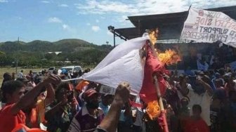 Protes Rasisme, Rakyat Negara Papua Nugini Aksi Bakar Bendera Merah Putih