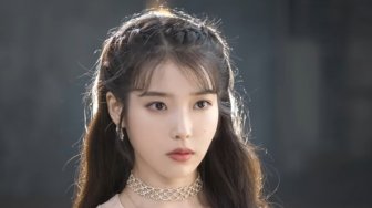 Bikin Wajah Lebih Tirus, Gaya Rambut IU di Drama Hotel Del Luna Jadi Tren