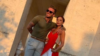 Liburan Romantis, Victoria dan David Beckham Malah Saling Ejek Gaya Fesyen