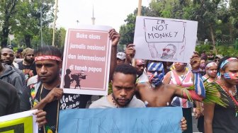 Ratusan Mahasiswa Papua Geruduk Istana dan Mabes TNI