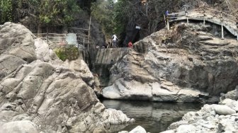 Kemarau Empat Bulan, Green Canyon di Bogor Kering Kerontang