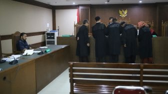 Terpidana kasus e-KTP Setya Novanto saat menghadiri sidang pengajuan peninjauan kembali (PK) di Pengadilan Negeri Jakarta Pusat, Rabu (28/8).[Suara.com/Arya Manggala]