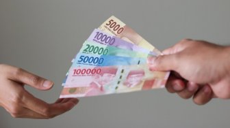 4 Jasa Pengiriman Uang Tunai Khusus di Indonesia!