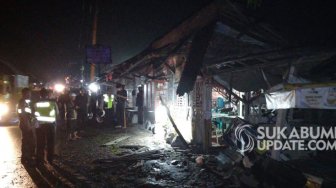 Kecelakaan di Jalan Raya Sukabumi - Cianjur, Truk Kontainer Tabrak Warung