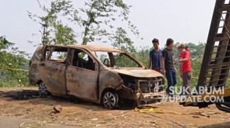 Bikin Horor, Warga Minta Bangkai Mobil Tempat Pembakaran Mayat Dievakuasi