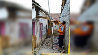 Diamuk Puting Beliung, Dua Rumah di Ciaul Pasir Sukabumi Roboh