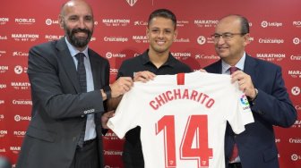 Tinggalkan West Ham, Chicharito Resmi Merapat ke Sevilla