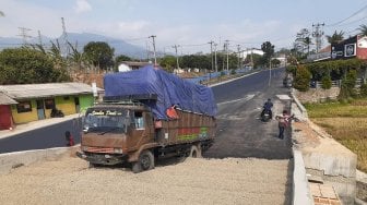 Seperti Jembatan Buntu, Ternyata Ini Fungsi Tanjakan Berkerikil di Jalan