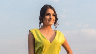 5 Merek Dress Murah yang Terlihat Mahal untuk Wanita 30-an, Elegan Tanpa Boros