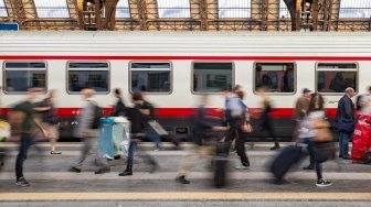 Semua Kereta Wajib Berhenti di Stasiun Cipeundeuy, Ternyata Ini Alasannya