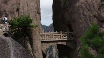 Buxian Bridge di Gunung Huangshan China (Wikimedia Commons Marek)