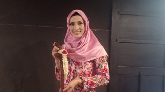 Putri Muslimah Indonesia Sebut Jamasan Keris Bukan Syirik