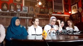 LIVE STREAMING: Klarifikasi Santunan Ahmad Dhani soal Korban Kecelakaan Dul