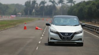 Nissan Leaf Kena Recall Karena Masalah Transmisi