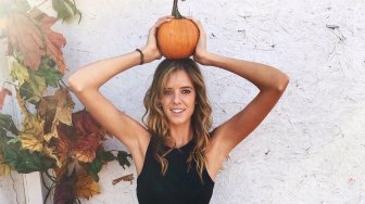 Cantiknya Chase Kennedy, Model dengan Kaki Terpanjang di Amerika
