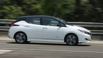 Serunya Menjajal Mobil Listrik Nissan Leaf