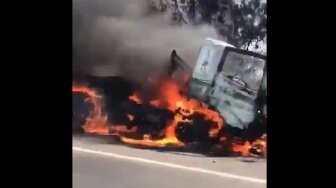 Lagi! Kecelakaan Beruntun di Tol Cipularang, Satu Truk Terbakar