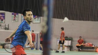 Suasana latihan Hendra Setiawan dan Mohammad Ahsan di Pelatnas PBSI, Cipayung, Jakarta Timur, Rabu (11/9). [Suara.com/Angga Budhiyanto]