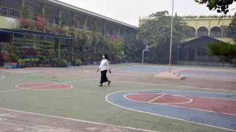 SD Santa Maria yang kosong karena sekolah diliburkan di Kota Pekanbaru, Riau, Rabu (11/9).  [ANTARA FOTO/FB Anggoro]