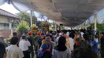 LIVE STREAMING: Suasana Rumah Duka  BJ Habibie Jelang Pemakaman