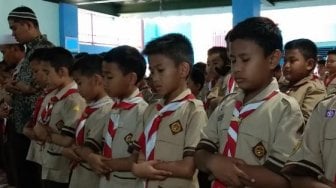 Ratusan Pelajar SD di Bogor Salat Gaib untuk BJ Habibie