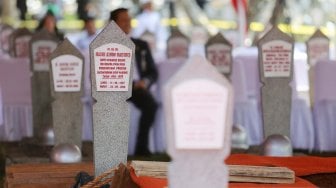 Suasana makam Presiden ke-3 RI BJ Habibie di Taman Makam Pahlawan Kalibata, Jakarta, Kamis (12/9). [Suara.com/Arya Manggala]