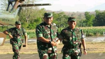 Kasum TNI Tinjau Latihan Gabungan, di Puslatpur Marinir 5 Situbondo